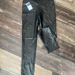 Women’s leather leggings